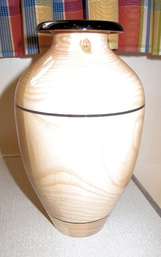 Ken Akrill's joint highly commended vase
